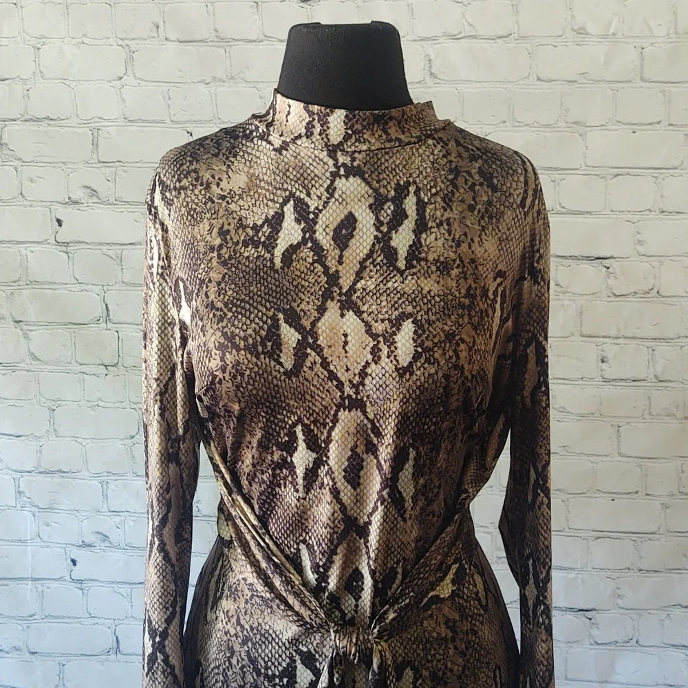 Size Large Mock Neck Reptile Print Dress with 2 Side Splits - Picture 5 of 9